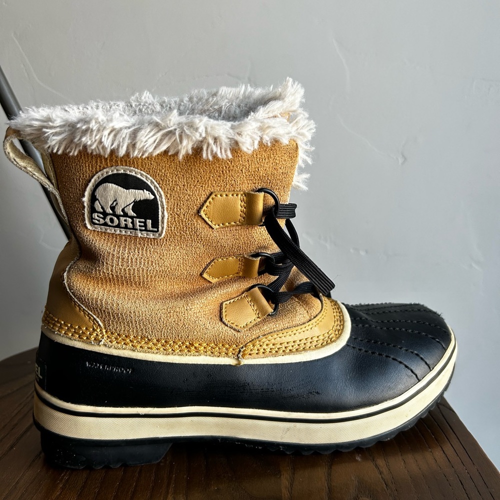 SOREL caribou winter boots